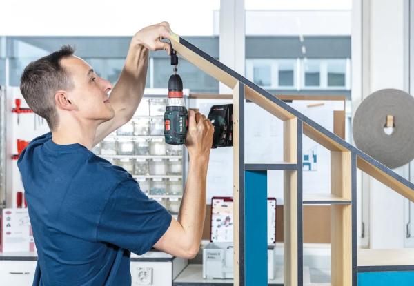 Detachable joining of thin materials with Clamex S-20